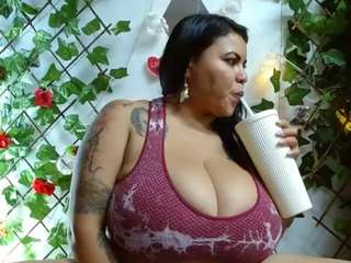wonderfulltitys-mia