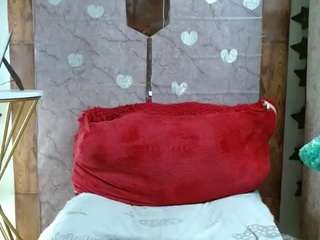 Live webcam model wonderfulltitys-mia on Soda Cams