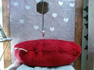 wonderfulltitys-mia webcam