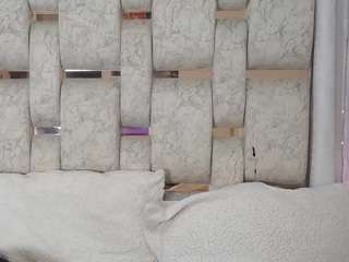 emmasweet1 Live Webcam on CamSoda