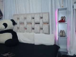 emmasweet1 Live Webcam on CamSoda