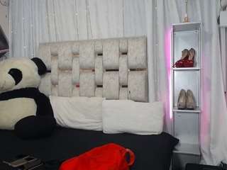 emmasweet1 Live Webcam on CamSoda