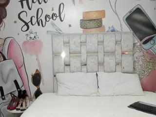 EMMASWEET1's Live Sex Cam Show