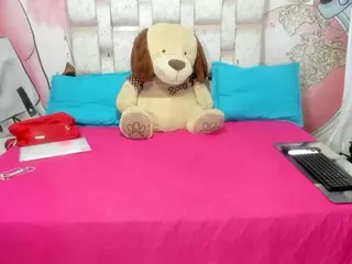 EMMASWEET1's Live Sex Cam Show