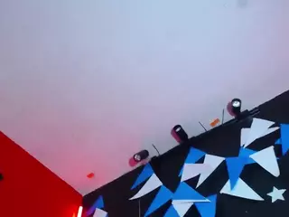 EMMASWEET1's Live Sex Cam Show