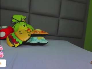 le modèle vaiin-sexual est en webcam porno dans un show sur le site camsoda, il possède les tags suivants: anal-toys,average,young-adult,teen-18,tease,tattoos,smoking,orgasm,no drinking,gape,brown eyes,black hair,big cock,big balls,big tits,hd,latin