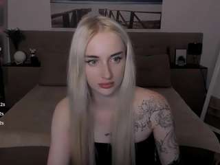 viooletcherry webcam model