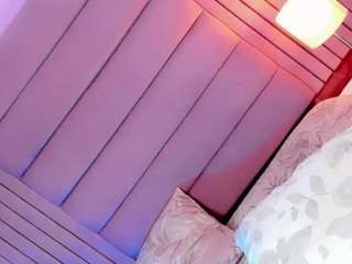 le modèle demonic-maryam est en webcam porno dans un show sur le site camsoda, il possède les tags suivants: brown eyes,cumshot,lean,orgasm,red hair,spank,tease,hd,latin,small tits