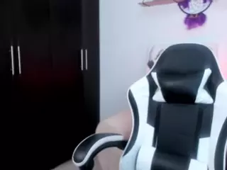 AilynRed's Live Sex Cam Show
