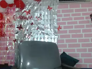 emy-02's Live Sex Cam Show