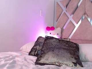 laurymoon webcam model