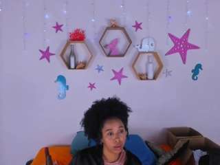 Tanisha-curly