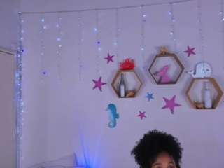 Tanisha-curly