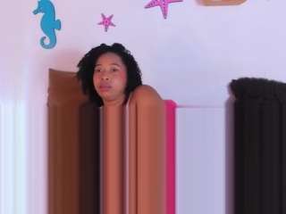 tanisha-curly