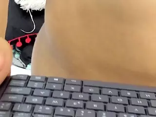 BRIYITHMENA's Live Sex Cam Show