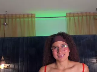 magic-varenka's Live Sex Cam Show