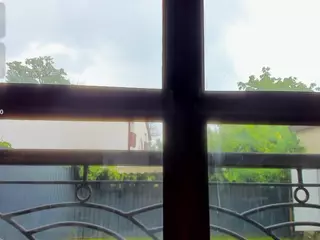 1munique's Live Sex Cam Show