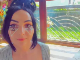 1munique's Live Sex Cam Show
