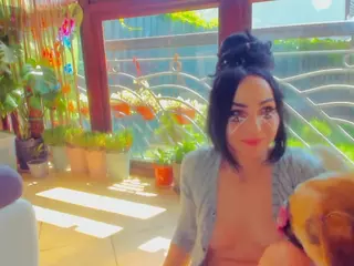 1munique's Live Sex Cam Show