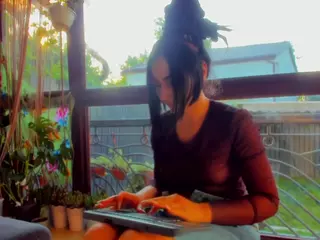 1munique's Live Sex Cam Show