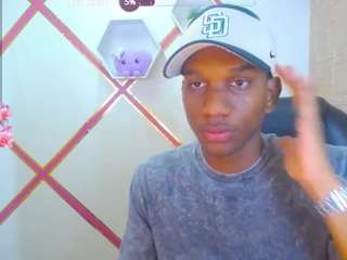 thmmasmanrique Live Webcam on CamSoda