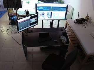 Mẫu này đang trực tiếp. voyeurcam-jb-photo-studio