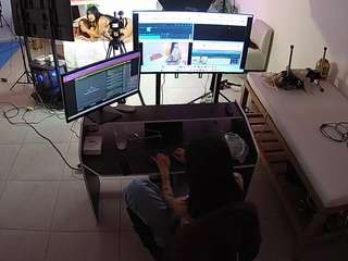 该模特正在直播。 voyeurcam-jb-photo-studio
