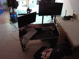 هذا النموذج مباشر الآن. voyeurcam-jb-photo-studio
