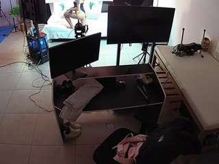 Ce modèle est en direct maintenant. voyeurcam-jb-photo-studio