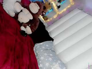 cute-estefany webcam