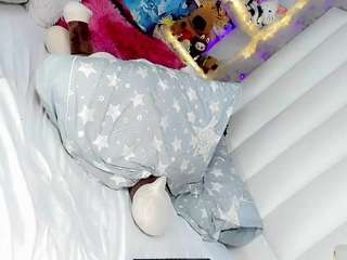 cute-estefany webcam