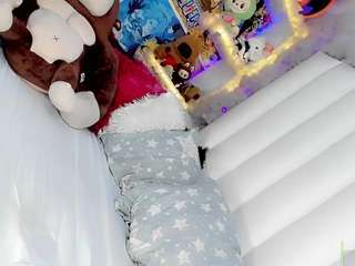 cute-estefany webcam