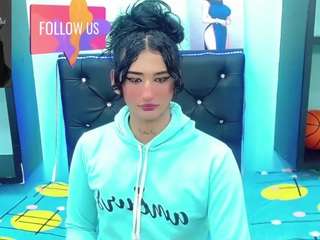 kinverly-sexy's CamSoda show and profile