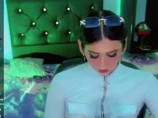 kinverly-sexy's CamSoda show and profile