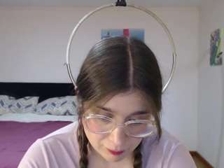 Live cam show with Dearlilith