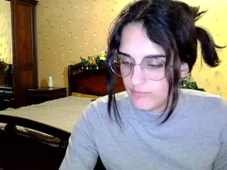 AlaskaFawxs's Live Sex Cam Show