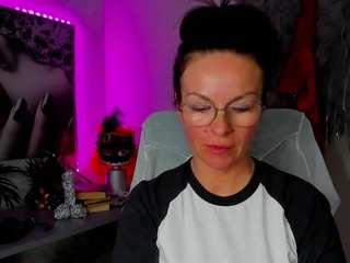 glamhelen Live Webcam on CamSoda