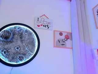 Live webcam model melissa-stonee on Soda Cams