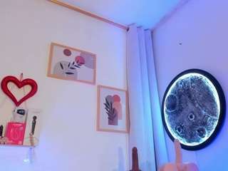 Live webcam model melissa-stonee on Soda Cams