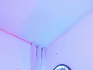 melissa-stonee Live Webcam on CamSoda