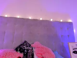 Melissa-Stonee's Live Sex Cam Show