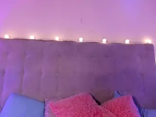 Melissa-Stonee's Live Sex Cam Show