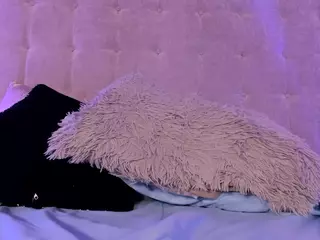 Melissa-Stonee's Live Sex Cam Show