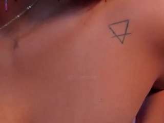 allyjensen Live Webcam on CamSoda