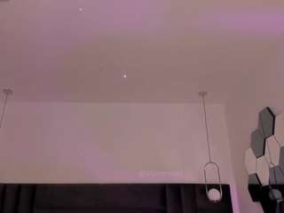 allyjensen Live Webcam on CamSoda