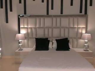 allyjensen's CamSoda show and profile