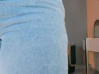 Ally Jensen live cam preview