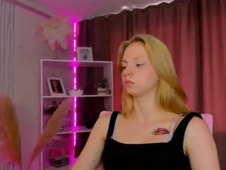 LauraCherrys's Live Sex Cam Show