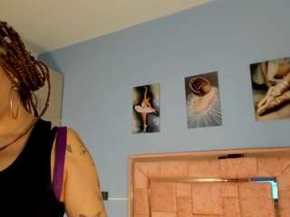 samynix's CamSoda show and profile