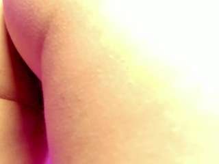 이 모델은 현재 라이브 중입니다. sofievanss